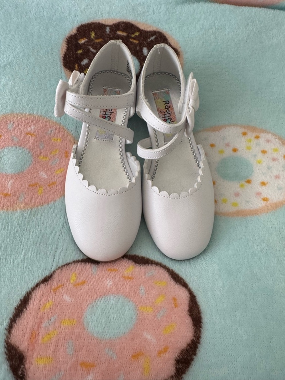 Girls White Dress Shoes with Bow